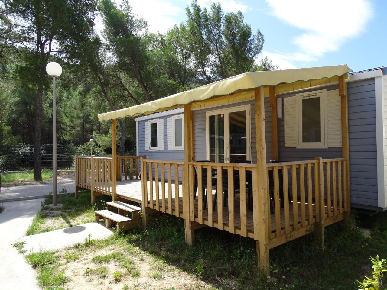 Camping Aux Portes De Cassis Рокфор-ла-Бедюл Екстериор снимка