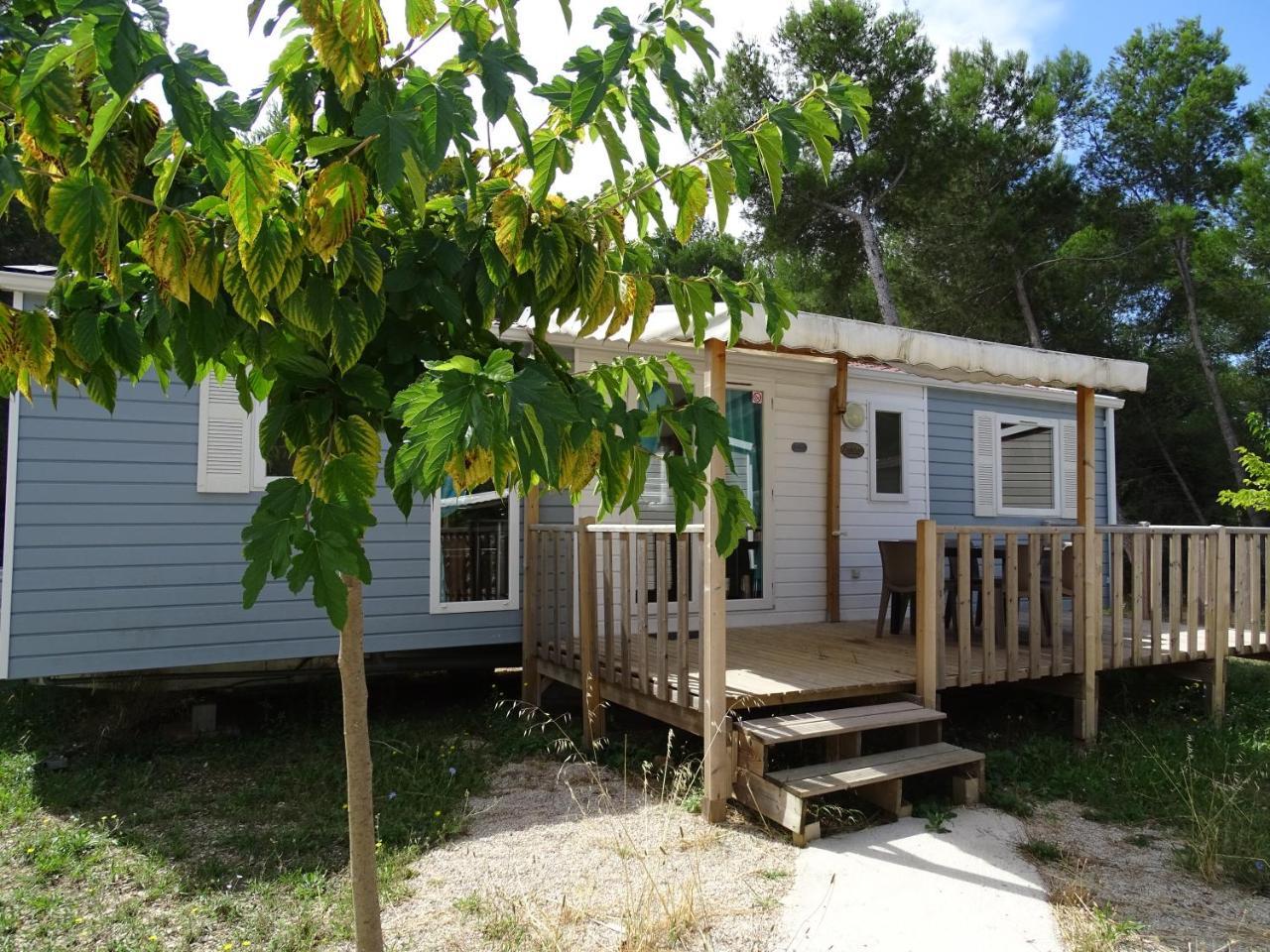 Camping Aux Portes De Cassis Рокфор-ла-Бедюл Екстериор снимка